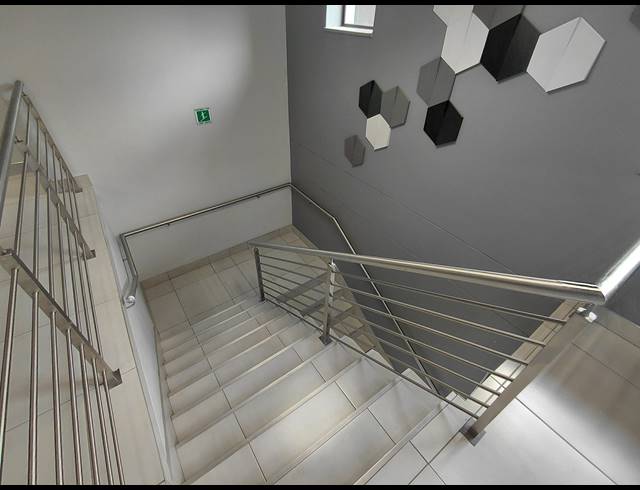 270M² OFFICE TO LET IN VORNA VALLEY